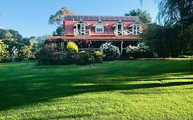 Hawk'S Nest Bed & Breakfast